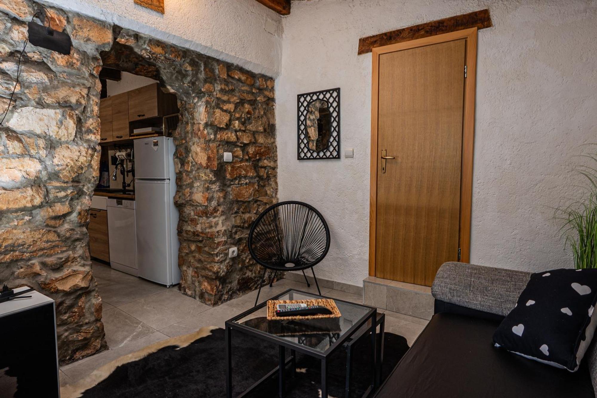 Holiday House Vuki Nedescina Exterior photo
